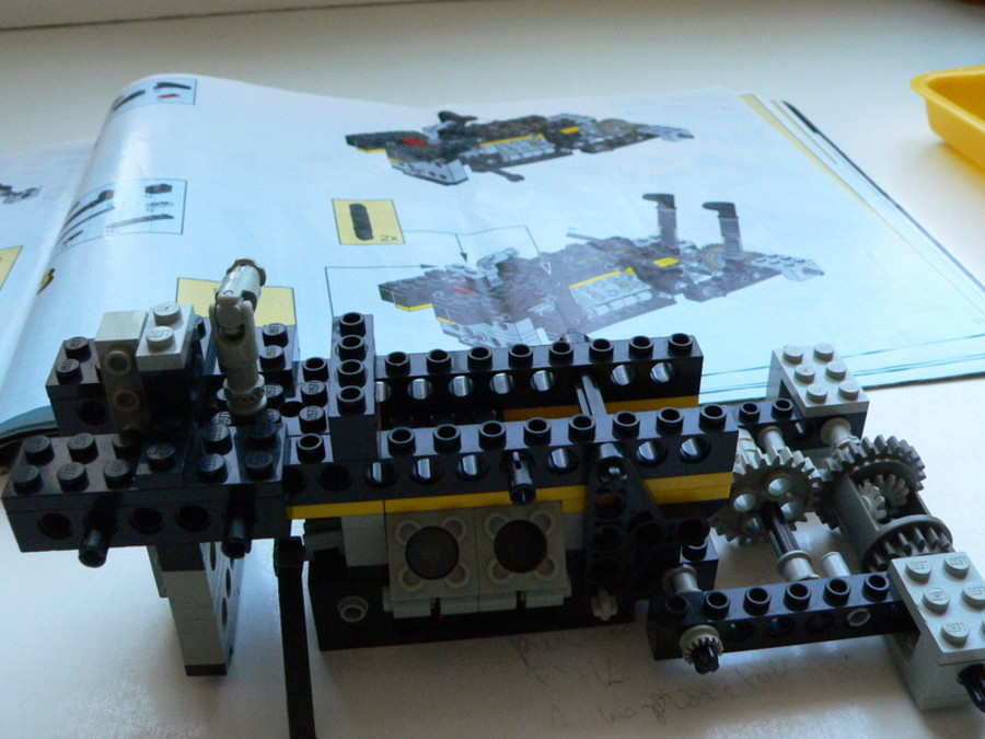 Technic 8858: Quad