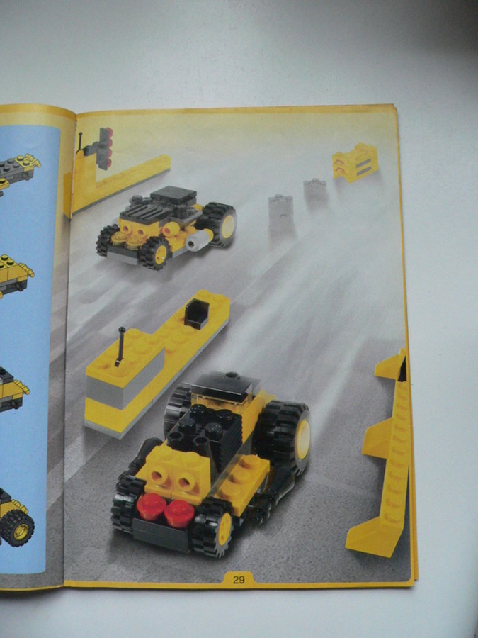 Designer Set 4096: két szörny versenyautó