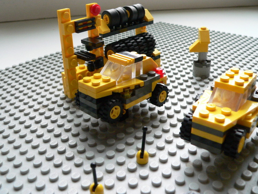 Designer Set 4096: autószerelő műhely