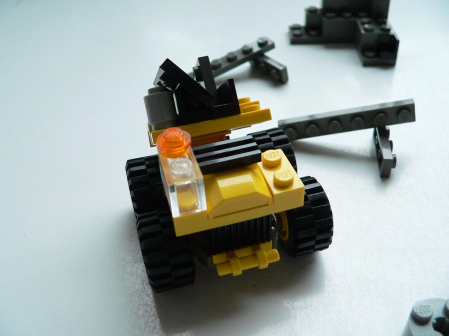 Designer Set 4096: darus építkezés