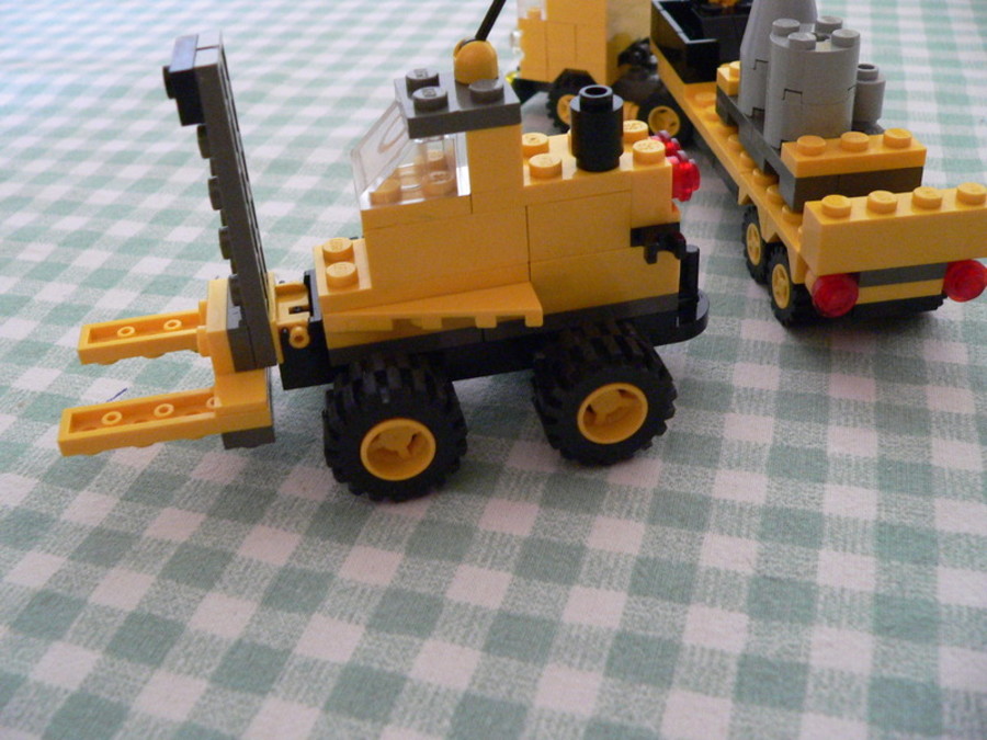 Designer Set 4096: európai kamion targoncával