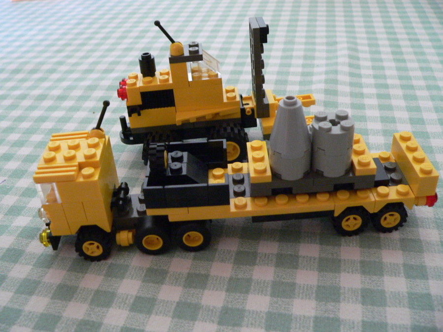 Designer Set 4096: európai kamion targoncával