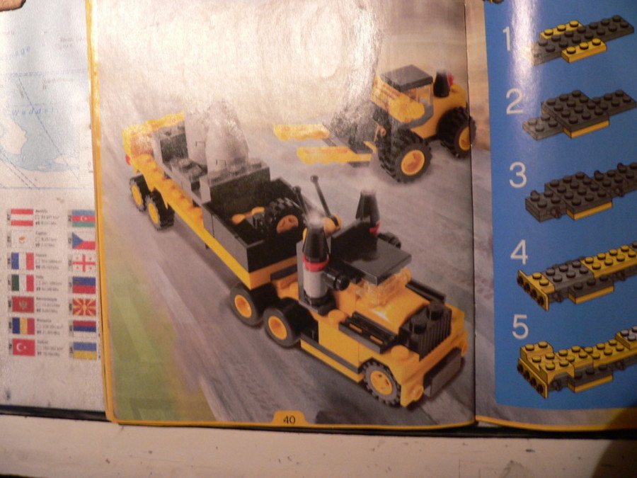 Designer Set 4096: profi csőrös vontatmányos kamion targoncával