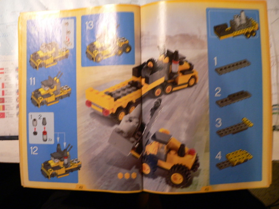 Designer Set 4096: profi csőrös vontatmányos kamion targoncával