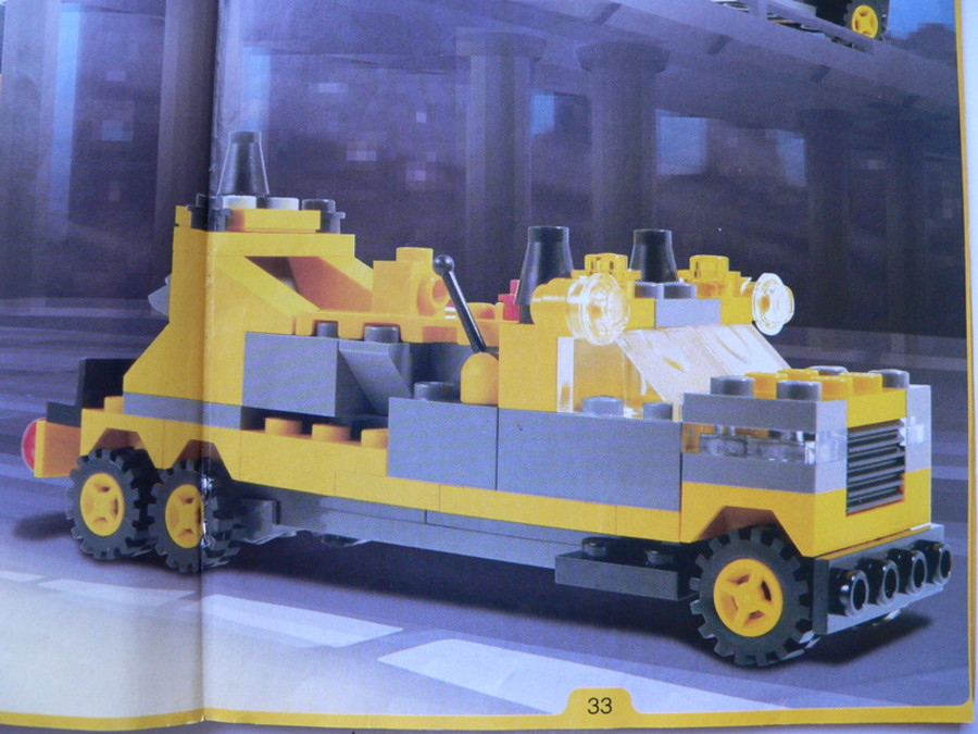 Designer Set 4096: A F1 trailer és a kukásautó találkozása
