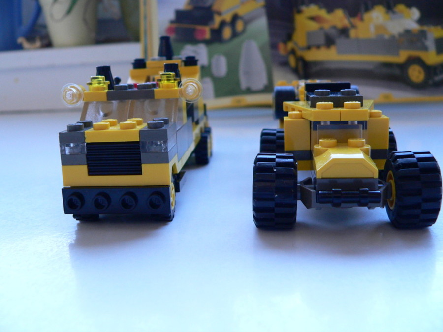 Designer Set 4096: A F1 trailer és a kukásautó találkozása