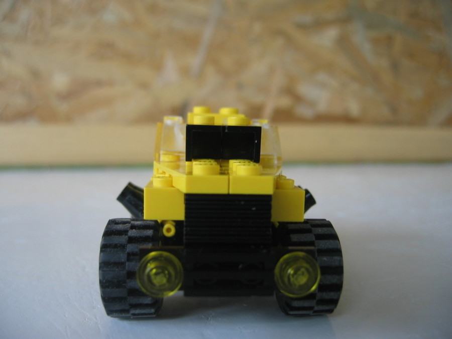 Designer Set 4096: SUV MOC