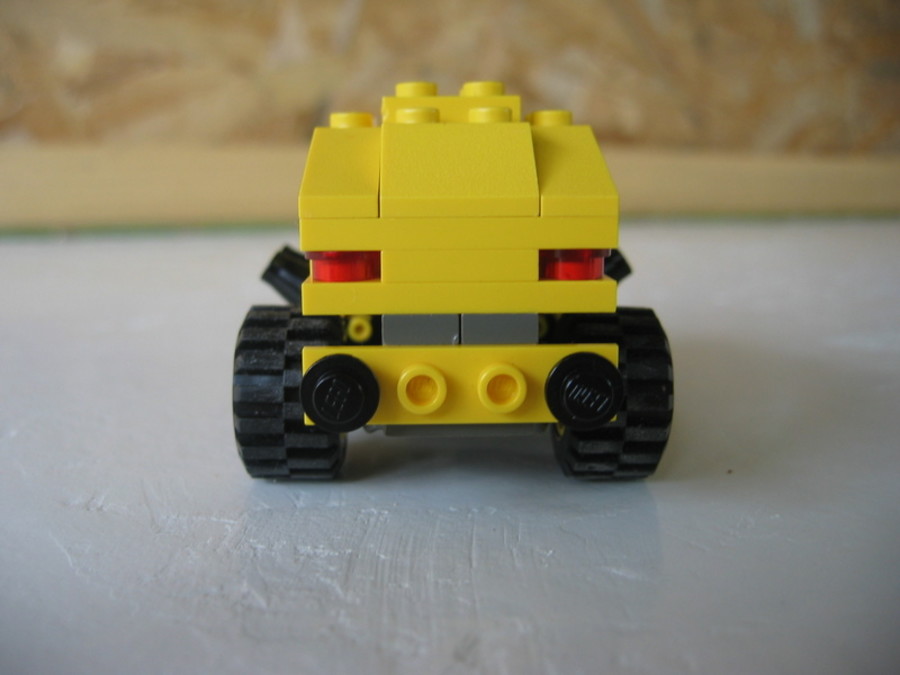 Designer Set 4096: SUV MOC