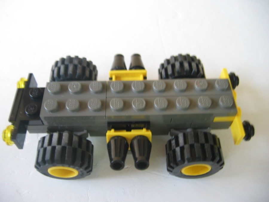 Designer Set 4096: SUV MOC