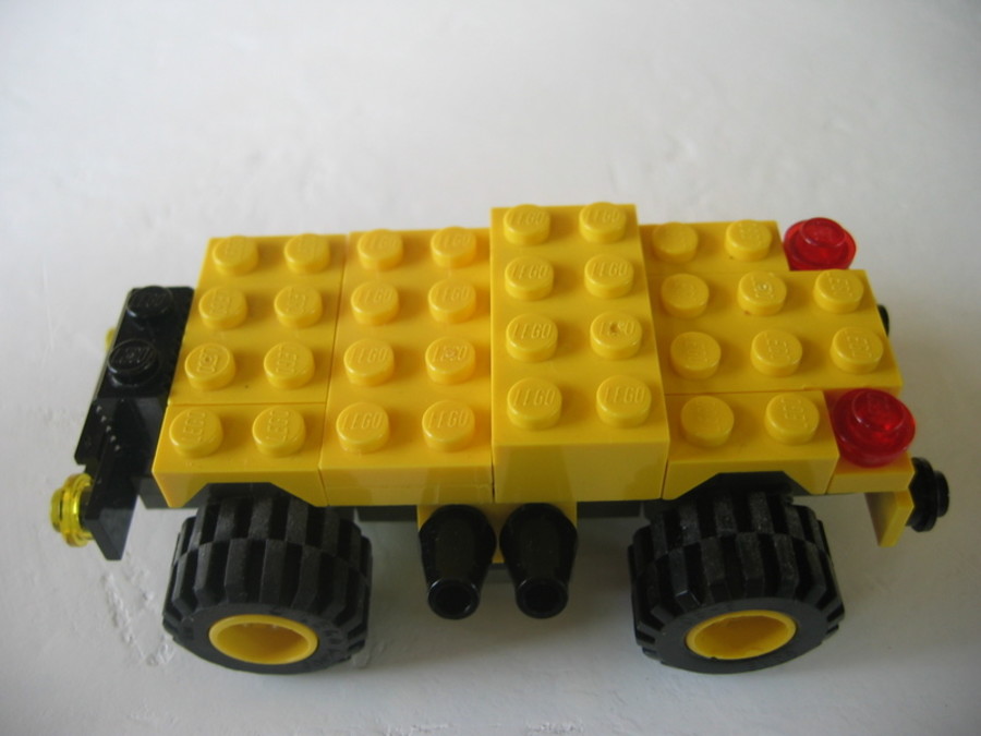 Designer Set 4096: SUV MOC