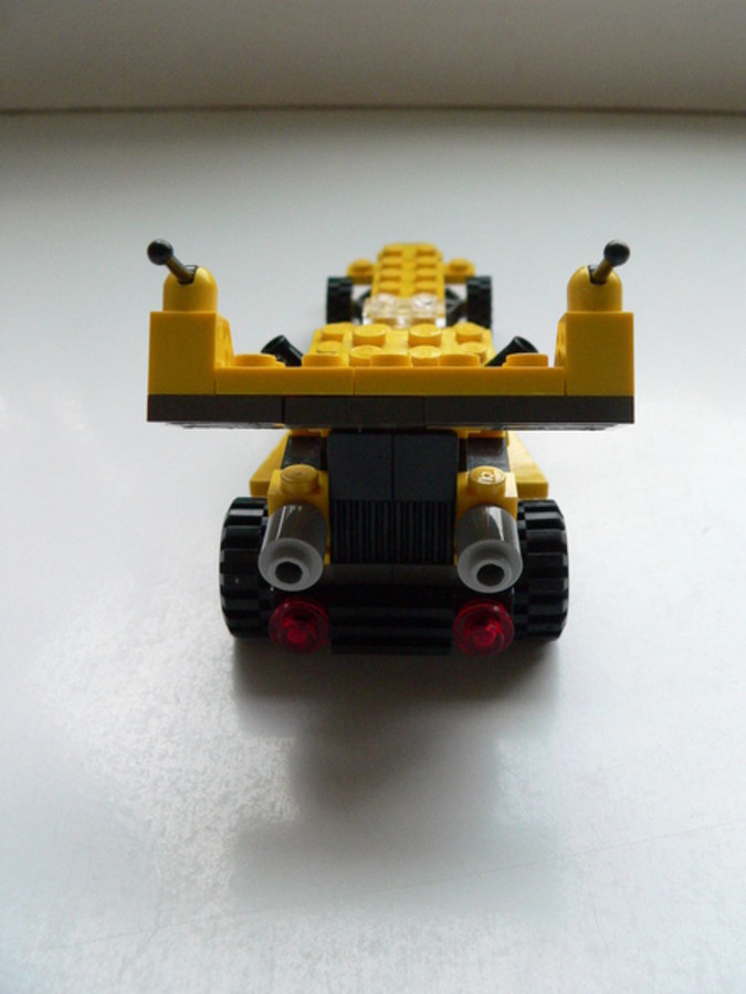 Designer Set 4096: Dragster MOC