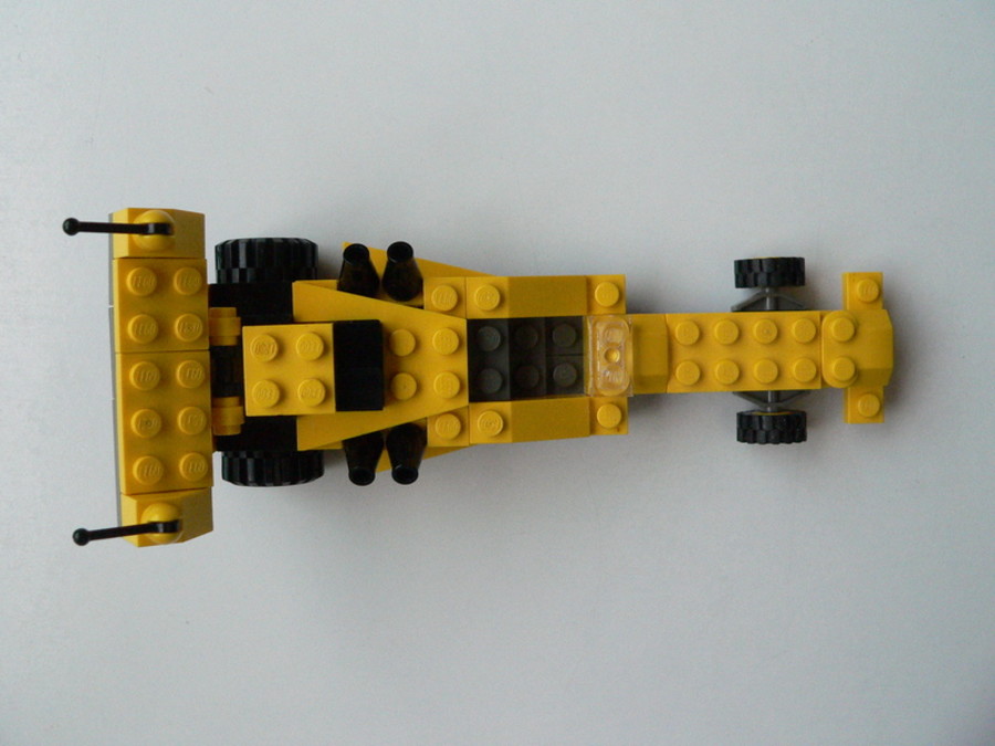 Designer Set 4096: Dragster MOC