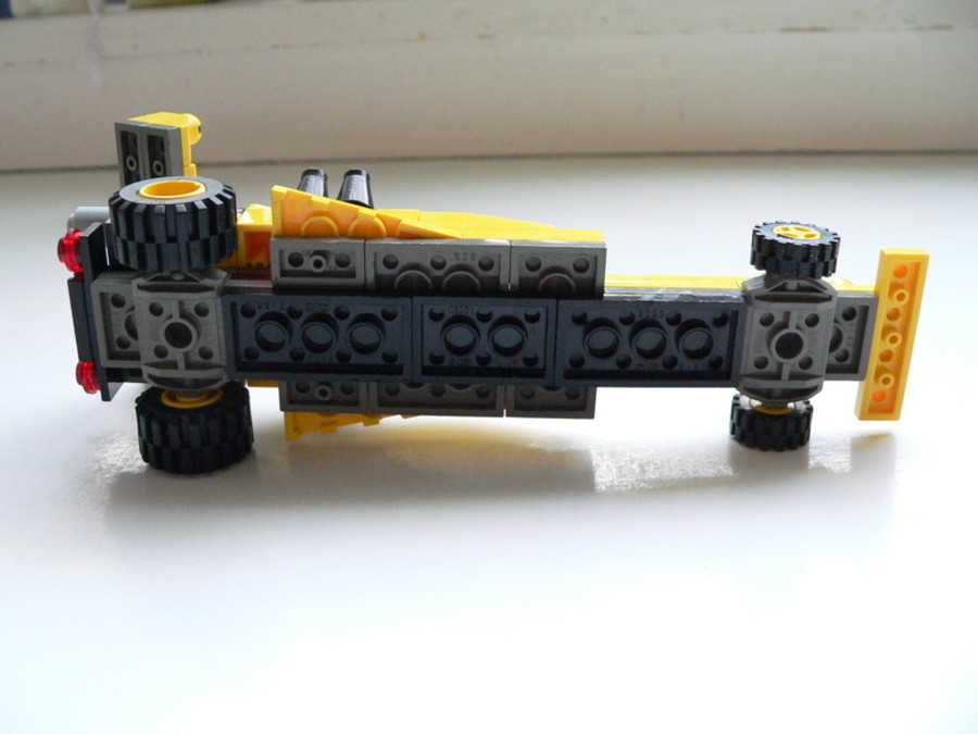 Designer Set 4096: Dragster MOC