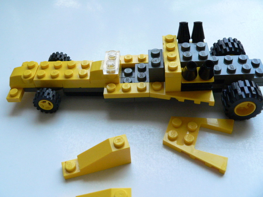 Designer Set 4096: Dragster MOC