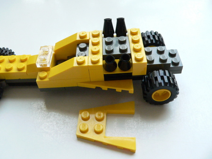 Designer Set 4096: Dragster MOC