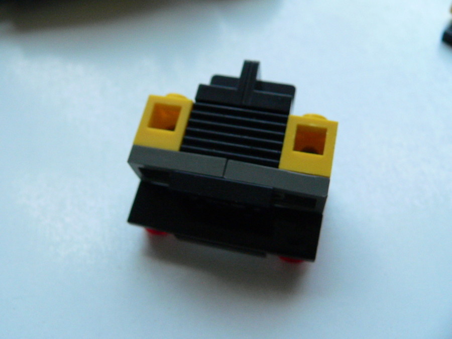 Designer Set 4096: Dragster MOC