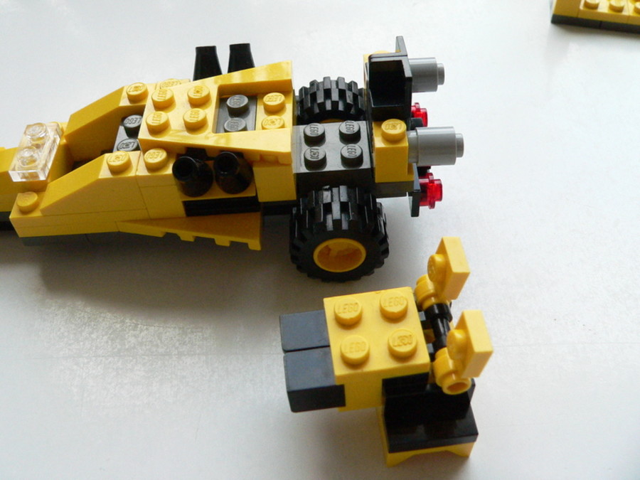 Designer Set 4096: Dragster MOC
