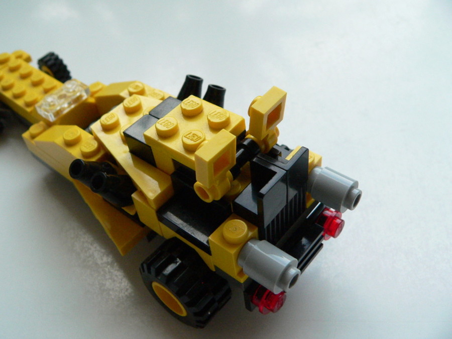 Designer Set 4096: Dragster MOC
