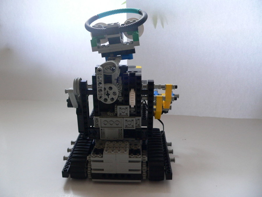 Egyedi Mindstorms RCX 2.0 robot