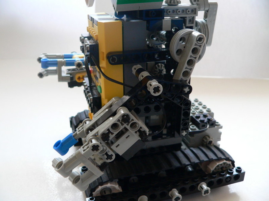Egyedi Mindstorms RCX 2.0 robot