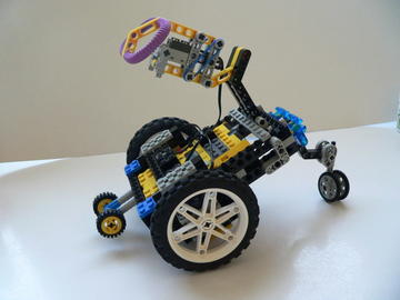 3804 RCX 2.0: labdázós Acrobot