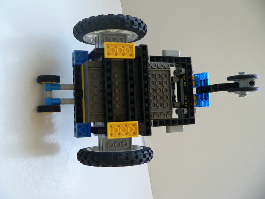 3804 RCX 2.0: labdázós Acrobot