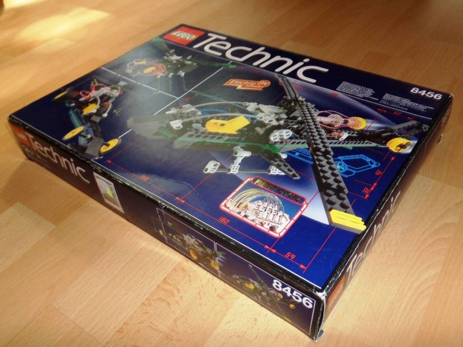 Technic 8456: hidroplane versenyhajó