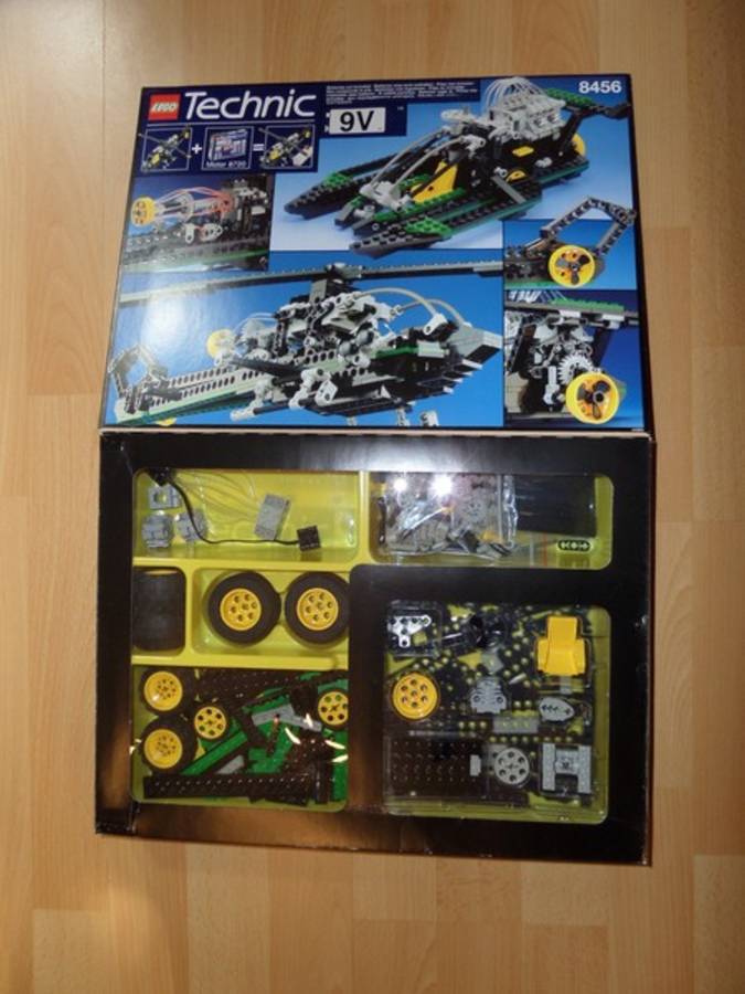 Technic 8456: hidroplane versenyhajó