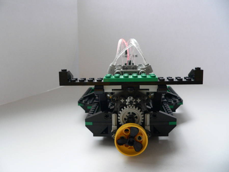 Technic 8456: hidroplane versenyhajó