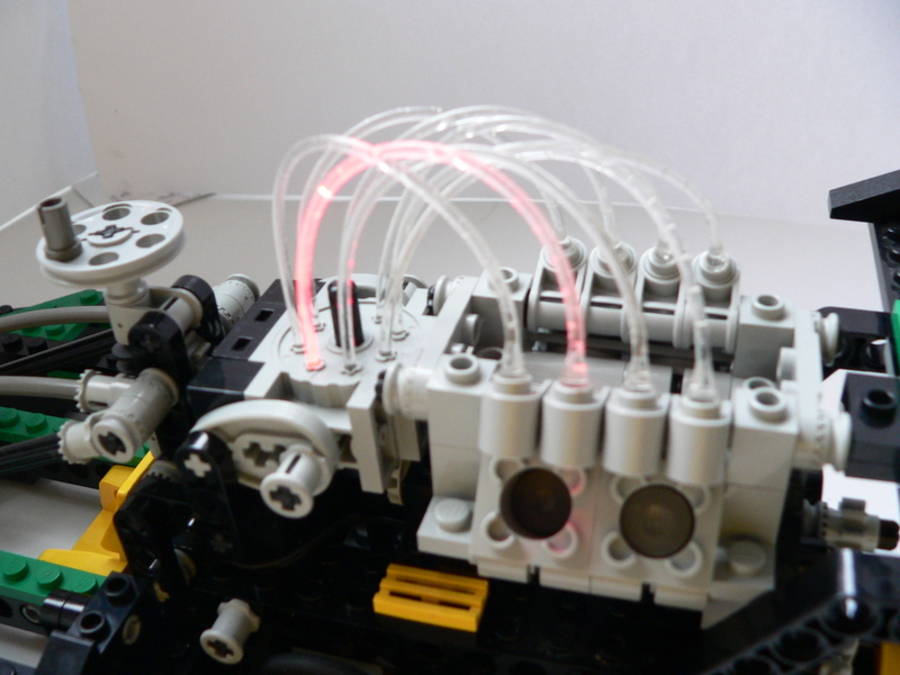 Technic 8456: hidroplane versenyhajó