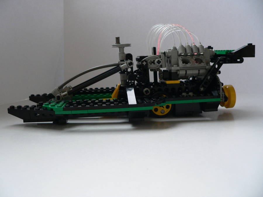 Technic 8456: hidroplane versenyhajó