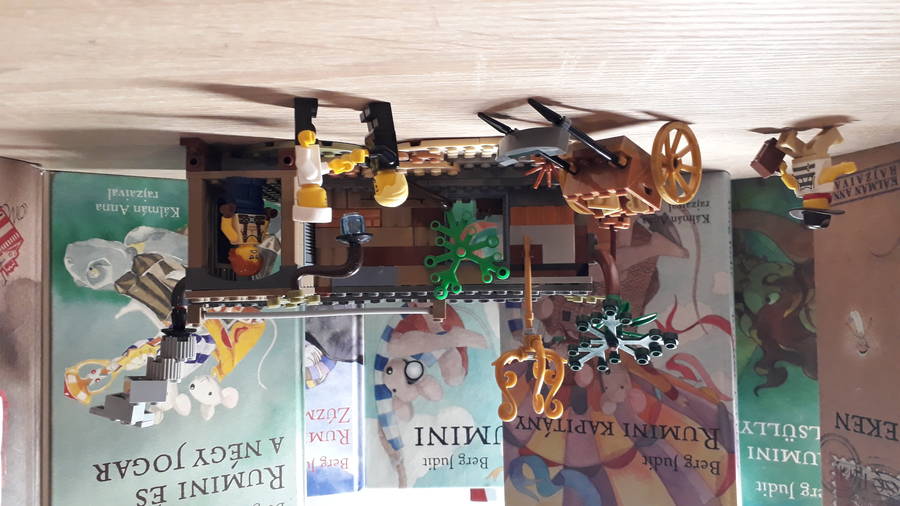 Miből lett a cserebogár?