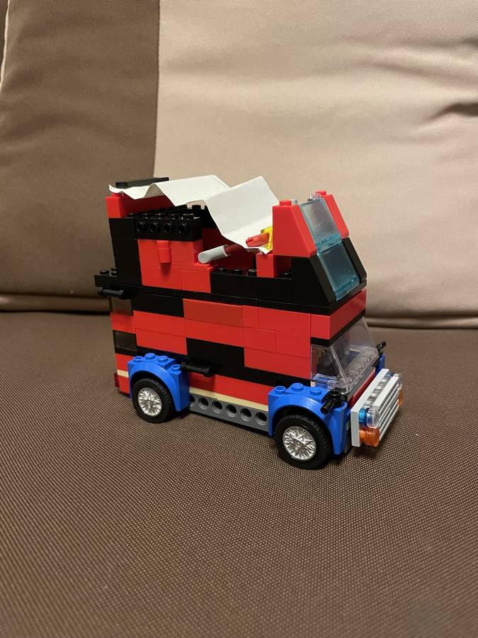 Vászontetős mini lakóautó