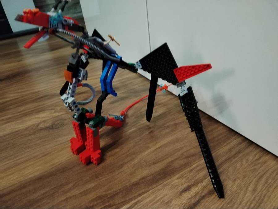Sárkány korszak 1: Robot sárkány
