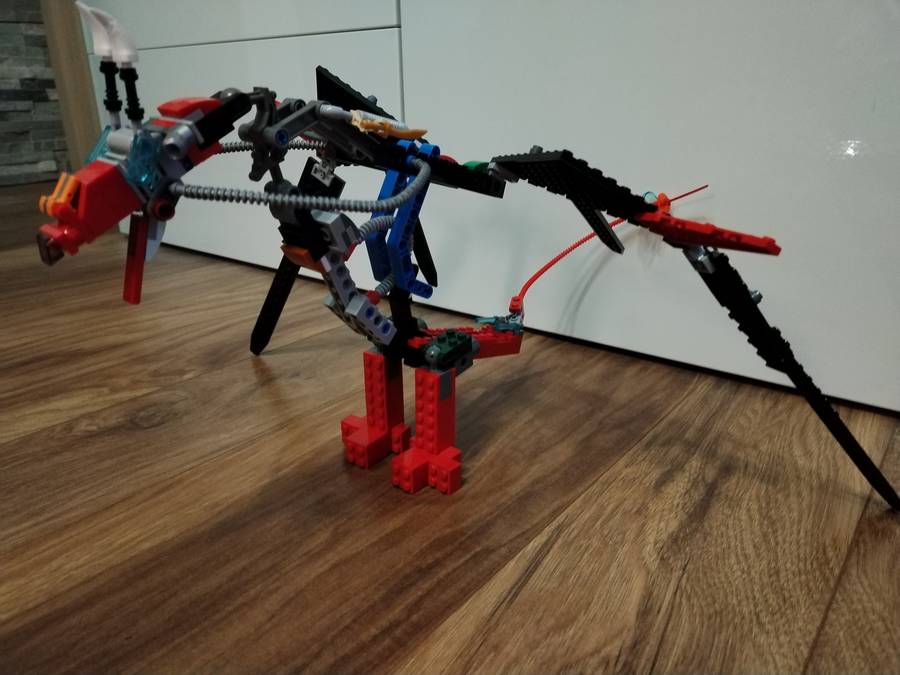 Sárkány korszak 1: Robot sárkány