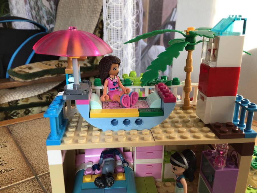 Lego faház kertel