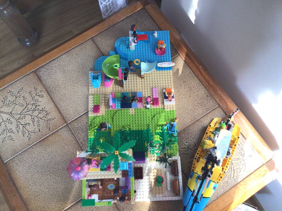 Lego faház kertel