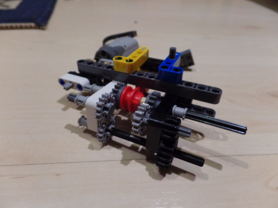 BAC Mono-váz és hajtáslánc