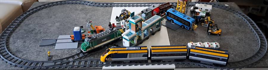 Lego vonatok terep asztalon