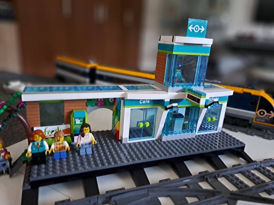 Lego vonatok terep asztalon