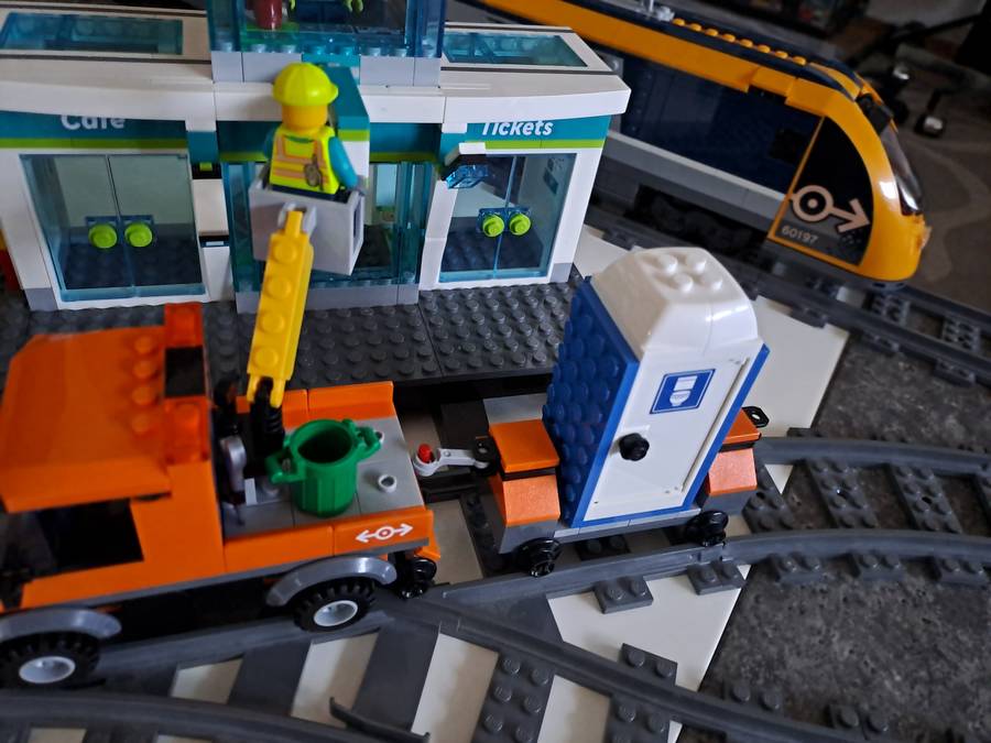 Lego vonatok terep asztalon