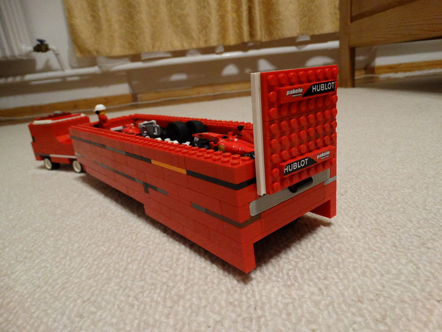 Nagy Ferrari kamion