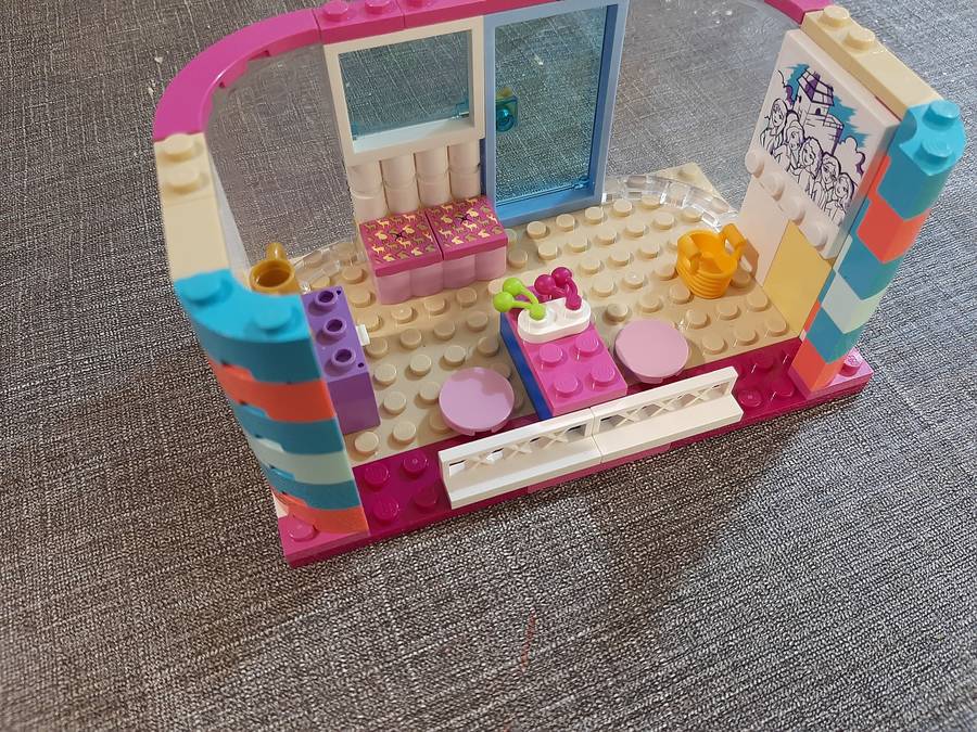 Barátságház