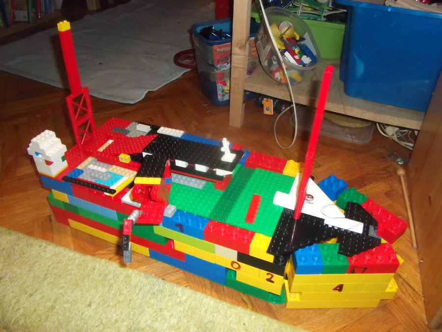 Konténer szállító hajó duplo és lego
