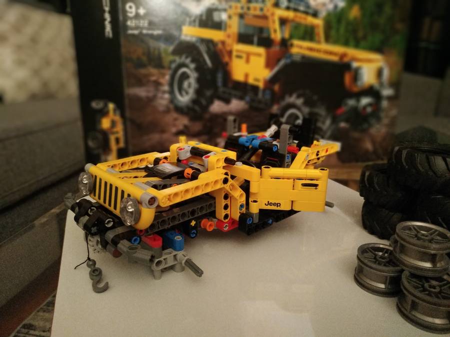 42122