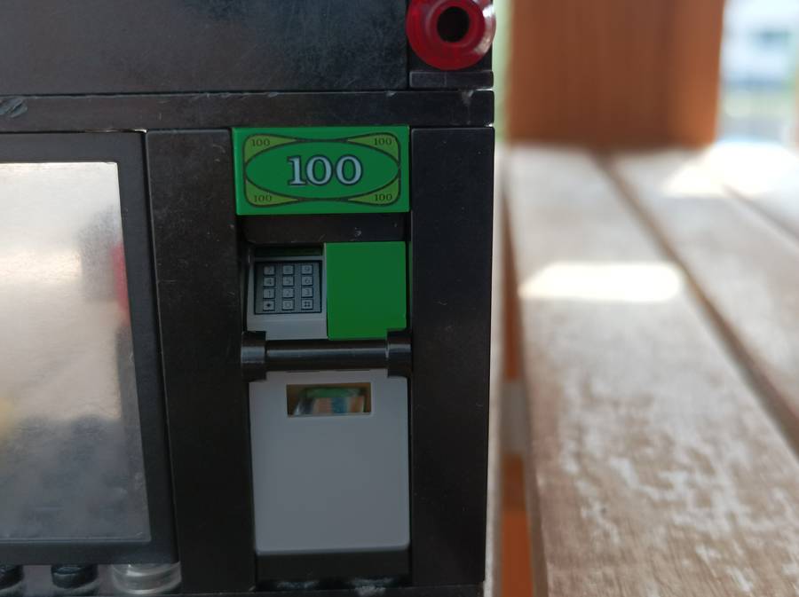 Bank és pénzszállító