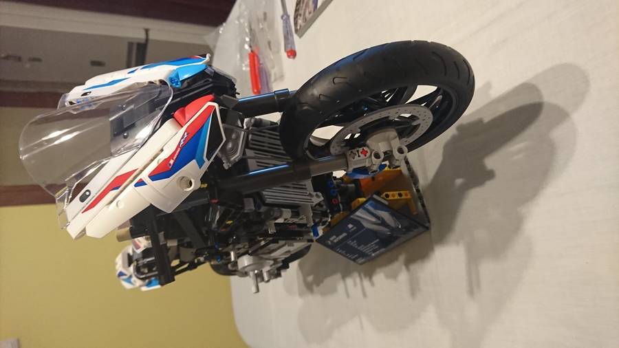 BMW M 1000 RR