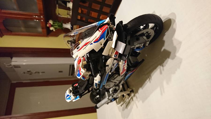 BMW M 1000 RR