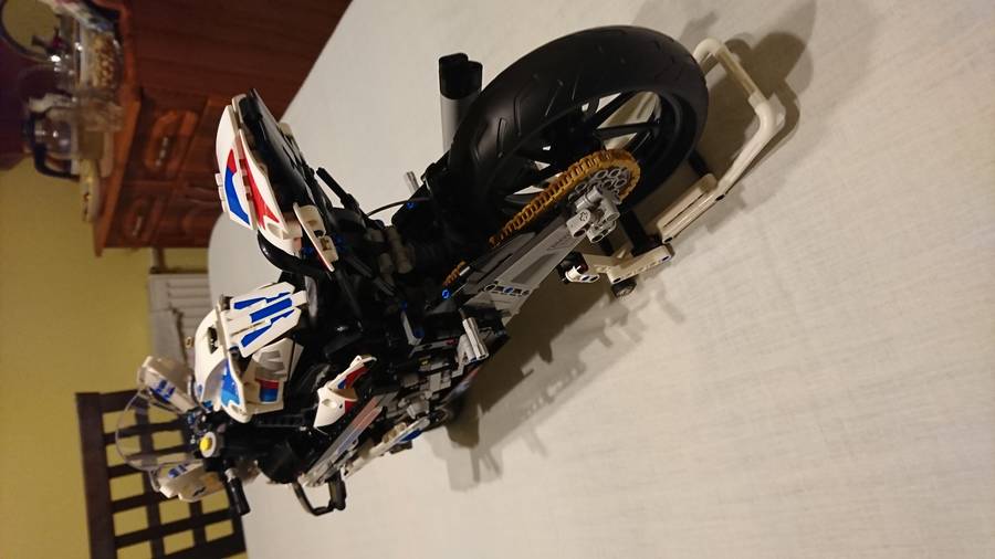 BMW M 1000 RR