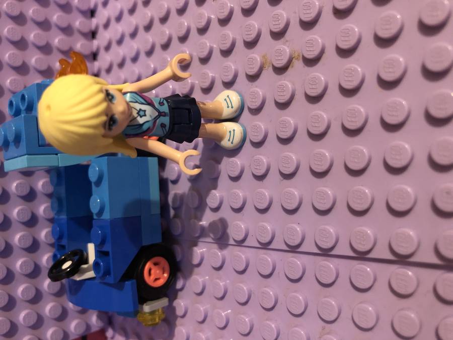 LEGO Friends gokart pálya 